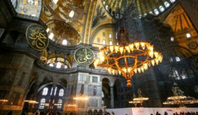 24 Temmuz’da ibadete açılacak Ayasofya Camii’ne serilecek halı ilk kez görüntülendi