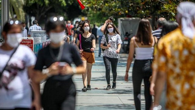 Adana ve Hatay'da maskesiz sokağa çıkmak yasaklandı