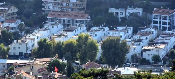 Günlük yazlık kiraları Kuşadası'nda 2 bin 500 TL, Marmaris'te 6 bin liraya çıktı