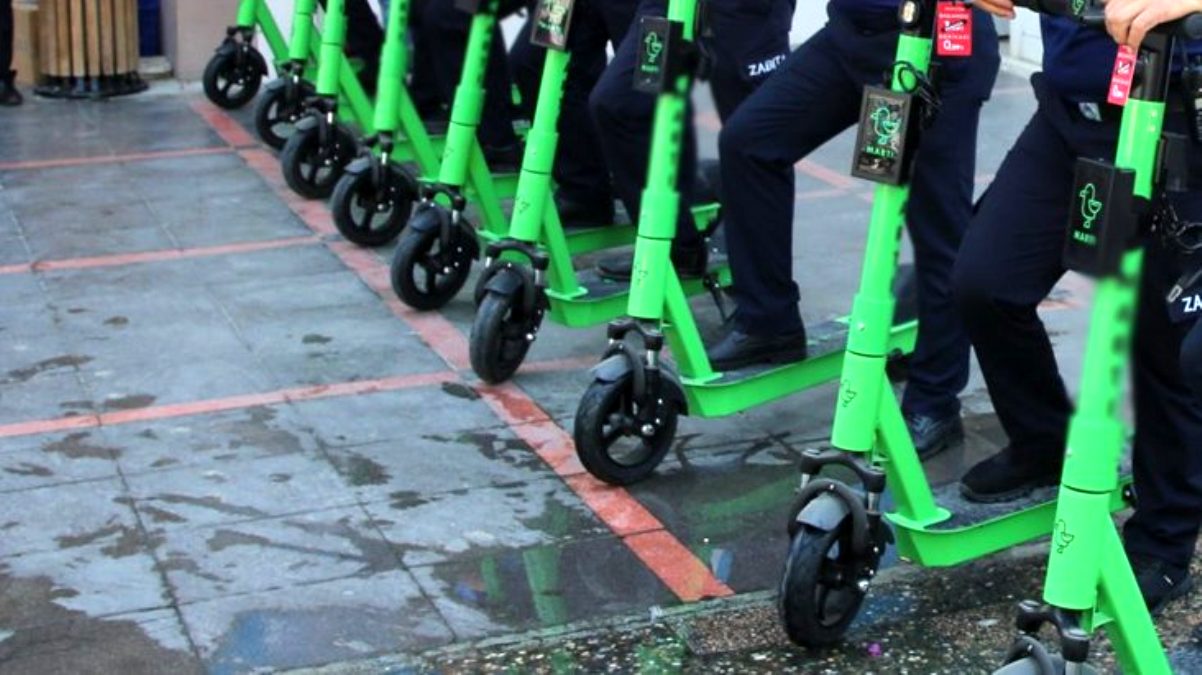 İzmir Valiliği, elektrikli scooter kullananlara uygulanacak ceza haberini yalanladı