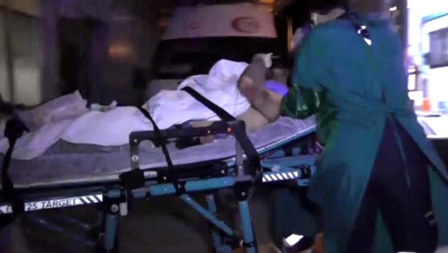 Konya'da boğazı kesilen kişi, tek elle aracını kullanarak tedaviye koştu