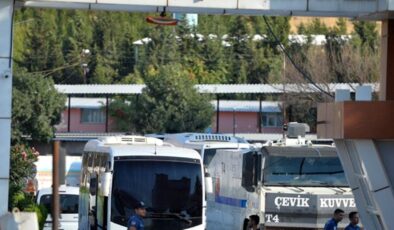 Mardin Büyükşehir Belediyesi’nde usulsüzlük operasyonu: Aralarında üst düzey yöneticilerin de olduğu 10 kişi gözaltında