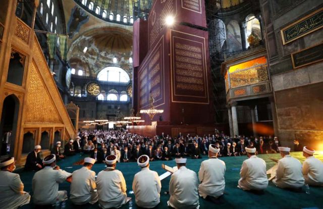 Özbekistan Cumhurbaşkanı Mirziyoyev, Ayasofya Camii'nin açılışından dolayı Erdoğan'ı tebrik etti
