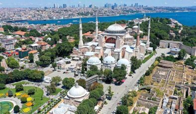 Son Dakika: Ayasofya Camii cumartesi sabahına kadar açık olacak