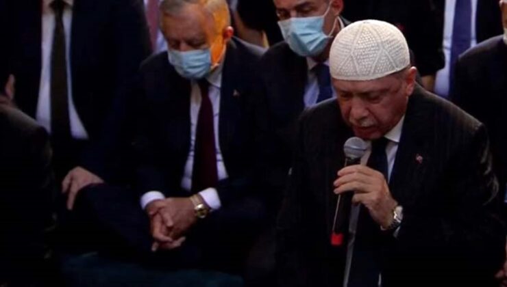 Son Dakika: Cumhurbaşkanı Erdoğan, Ayasofya Camii’nde cuma namazı öncesinde Kur’an-ı Kerim okudu