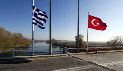 Son Dakika: Dışişleri Bakanlığı’ndan Selanik’te Türk bayrağının yakılmasına tepki! Denize döktüğümüz savaş hatırlatıldı