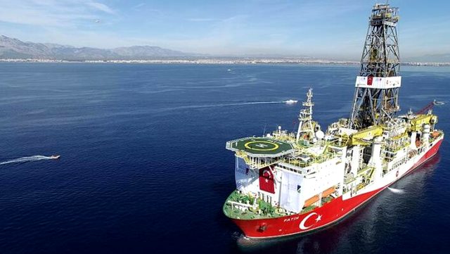 Son Dakika: Fatih Sondaj Gemisi, Karadeniz'deki ilk sondajına başladı