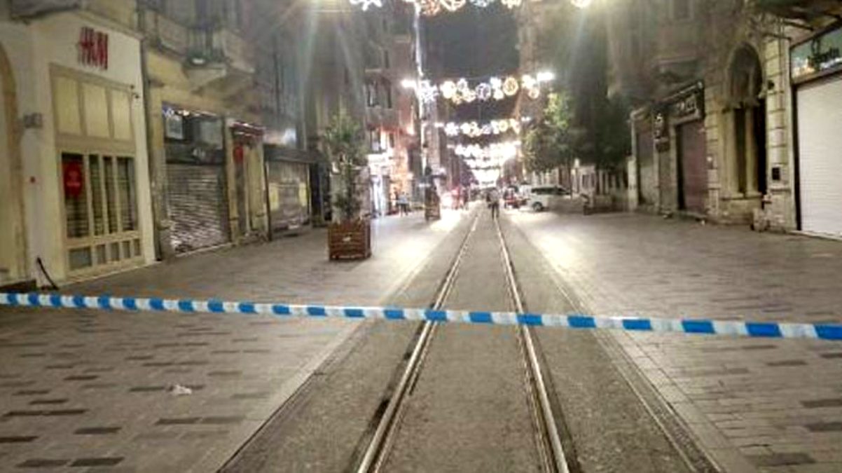 Son dakika: İstiklal Caddesi’ni kapattıran şüpheli çanta boş çıktı