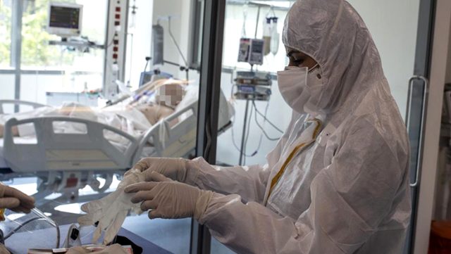 Son Dakika: Türkiye'de 28 Temmuz günü koronavirüs nedeniyle 15 kişi hayatını kaybetti, 963 yeni vaka tespit edildi