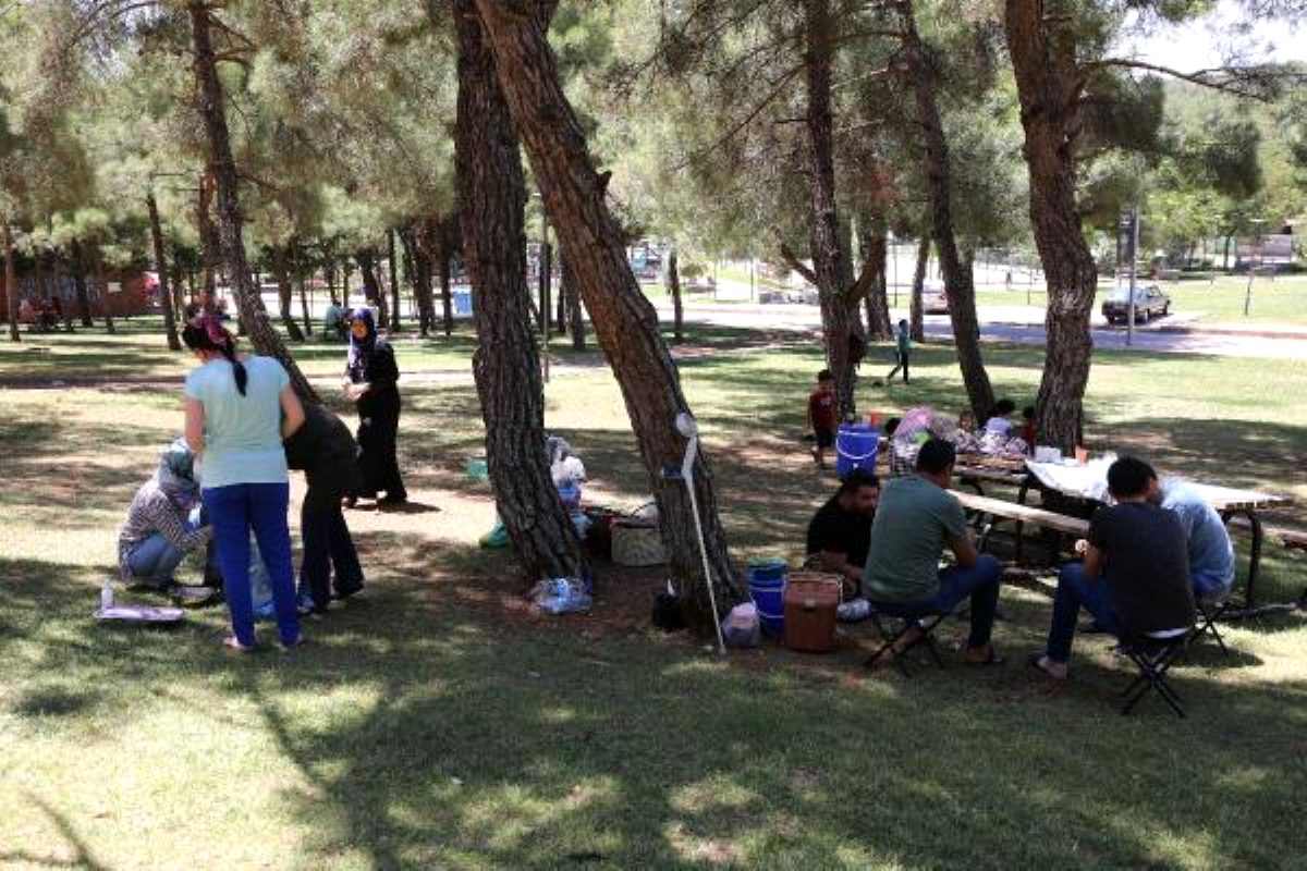 Vaka sayısının arttığı Gaziantep’te mesire alanları dolu