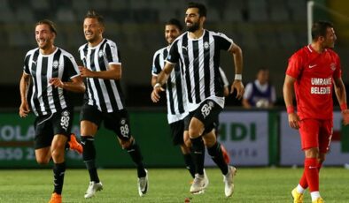 24’ü futbolcu 34 korona vakası tespit edilen İzmir ekibi Altay’ın maçı ertelendi