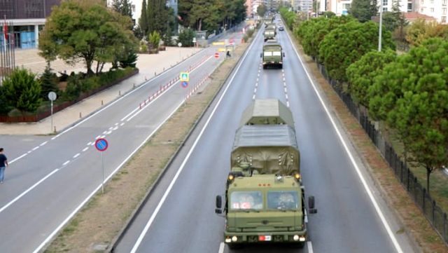Ankara'da konuşlandırılmak üzere yola çıkan S-400'ler, Samsun'dan geçerken görüntülendi