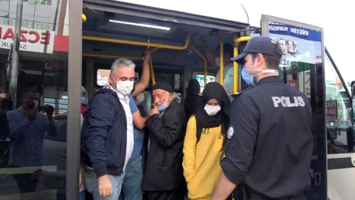 Arnavutköy’de ayakta yolcu taşıyan minibüs sürücüsü, kaymakama yakalandı…