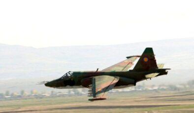 Azerbaycan ordusu Ermenistan’a ait savaş uçağını düşürdü
