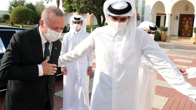 Erdoğan'dan Kılıçdaroğlu'nun 'Katar Emiri önünde eğildi' iddiasına videolu yanıt: Biz rükuda Allah'ın huzurunda eğiliriz