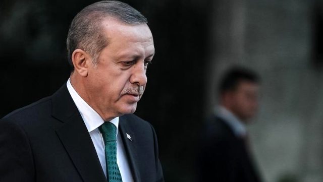 Erdoğan'ın S-400 açıklamasının hemen ardından ABD'nin vize işlemlerini askıya alması dikkat çekti