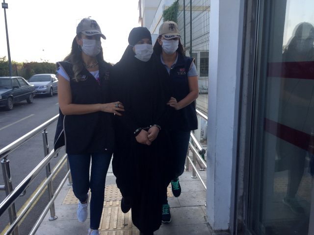 Fransa'nın kırmızı bültenle aradığı DEAŞ üyesi kadın terörist, Adana'da yakalandı