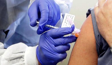İngiliz bilim insanlarının yeni korona aşısı açıklaması can sıktı: Herkes aşı olamaz, en az 1 yıl gerekli