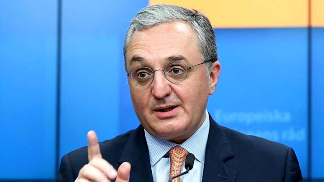 'Karabağ sorunu diplomatik yollarla çözülmez' diyen Paşinyan'ın Dışişleri Bakanı müzakere yaparak ateşkes istiyor
