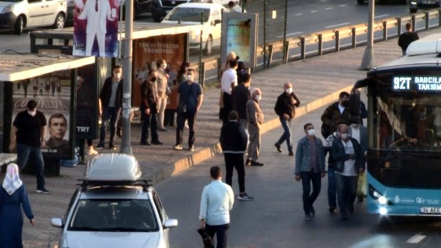Okulların açılmasıyla İstanbul güne trafikle başladı