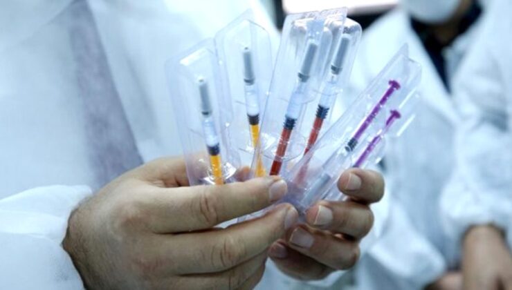 Sağlık Bakanı Koca’nın müjdesini verdiği yerli koronavirüs aşısının üretim safhaları görüntülendi