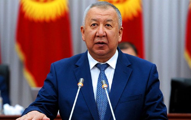 Seçim sonrası ortalığın karıştığı Kırgızistan'da Başbakan ve Meclis Başkanı istifa etti