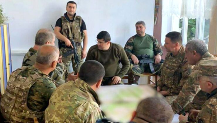 SİHA korkusu bunu da yaptırdı! Sözde Karabağ lideri Harutyunyan taktik toplantısını anaokulunda gerçekleştirdi