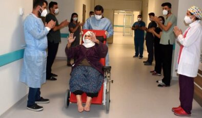 Şırnak’ta 120 yaşındaki Menica Nine koronavirüsü yendi