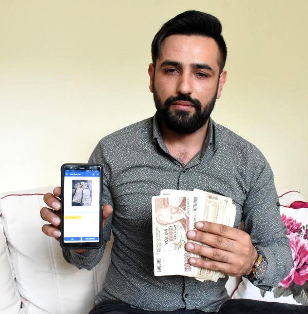 Sivaslı genç, babasının biriktirdiği eski paraları internetten 500 bin liraya satışa çıkardı