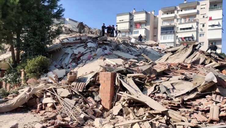 Son Dakika! Depremin vurduğu İzmir’de eğitime 1 hafta ara verildi
