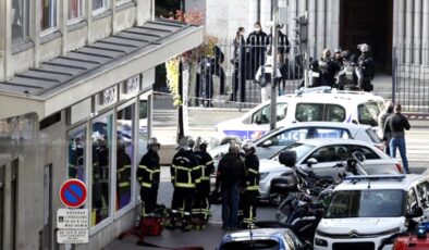 Son Dakika! Fransa’da kilise yakınında bıçaklı saldırı: 3 kişi hayatını kaybetti, çok sayıda yaralı var