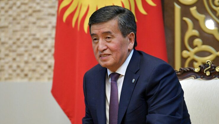 Son Dakika! Protestoların devam ettiği Kırgızistan’da Cumhurbaşkanı Ceenbekov görevinden istifa etti