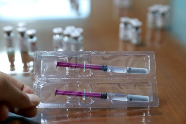 Son Dakika: Yerli koronavirüs aşısında insan üzerinde deneme aşamasına geçildi