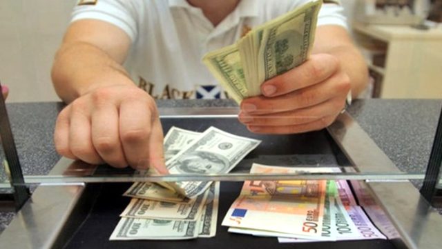 Son dakika: Yükselişleri durdurulamıyor! Dolar ve eurodan yeni rekor geldi