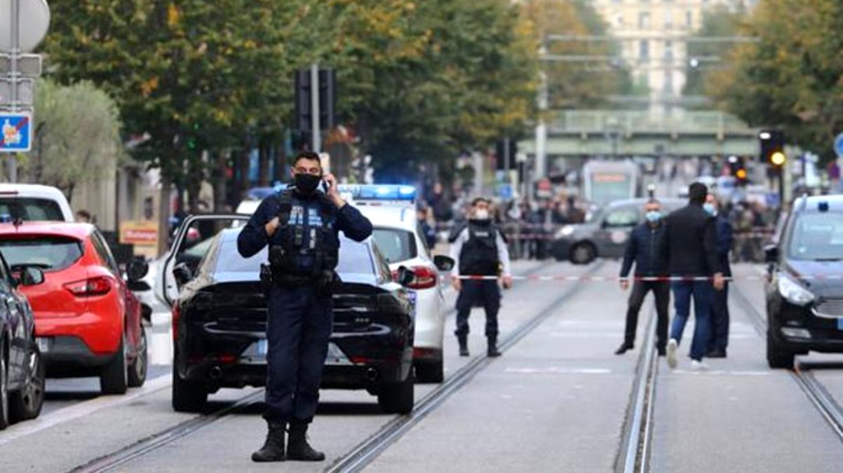 Provokatörler rahat durmuyor! Fransa’da ‘Allah’u Ekber’ diyerek polise saldıran kişi aşırı sağcı çıktı