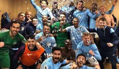 Şampiyonlar Ligi finalisti Manchester City soyunma odasında coştu!