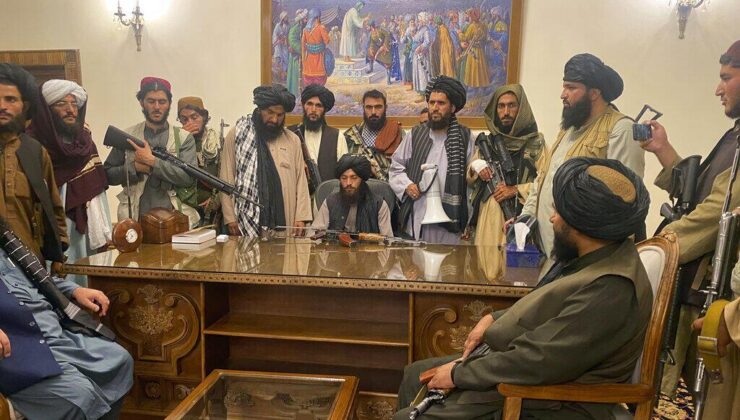 Dünyanın konuştuğu görüntüler: Taliban, Afganistan Başkanlık Sarayı’nda