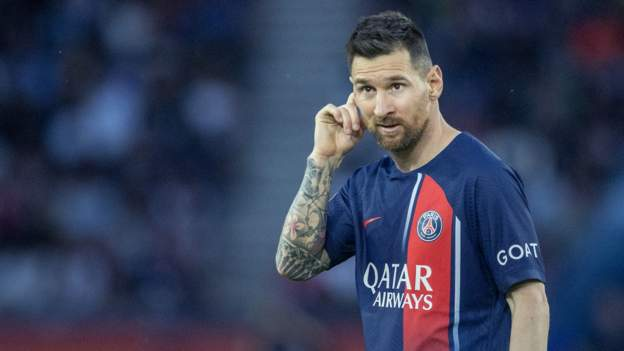 Lionel Messi: Arjantin harikası, Paris St-Germain taraftarlarıyla ilişkisinin ‘kırıldığını’ söylüyor