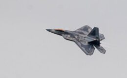 ABD, Rus uçaklarının ‘güvensiz ve profesyonelce olmayan davranışları’ sonrasında Orta Doğu’ya savaş uçakları konuşlandırıyor