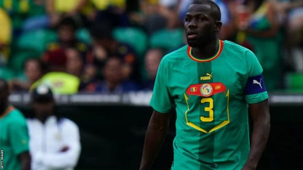 Senegal forması giyen Kalidou Koulibaly