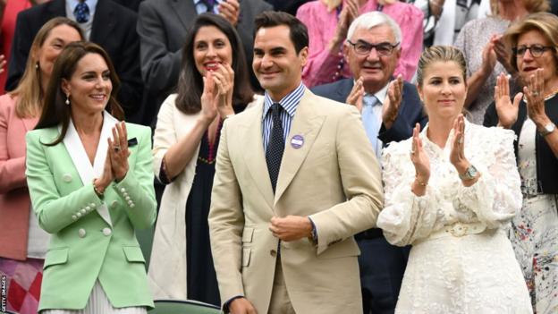 Roger Federer, eşi Mirka ve Galler Prensesi ile birlikte