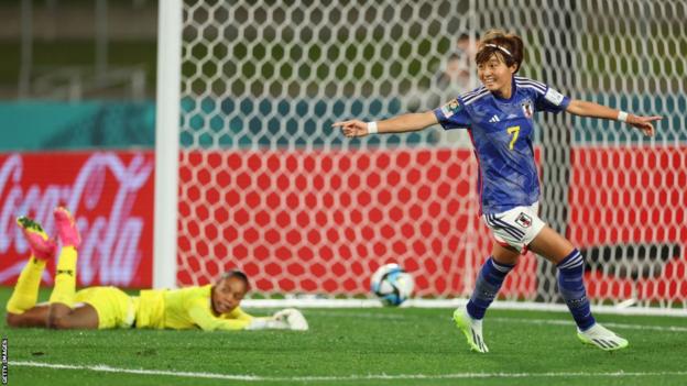 Japon Hinata Miyazawa, Zambiya'ya attığı golün ardından sevinç yaşadı.