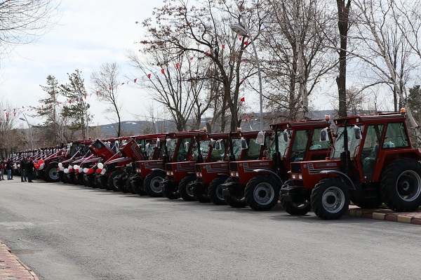 Erzurum’da “Şeker Tadında” Traktör Kampanyası Yoğun İlgi Gördü